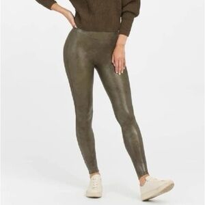 SPANX Faux Leather Croc Shine Leggings‎ Green Small